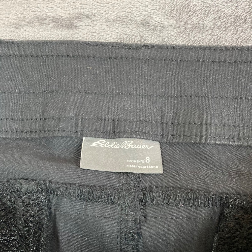 Eddie Bauer Black Women's Athletic Hike Roll-Cuff Shorts Size 8 Some Stretch - Picture 3 of 14